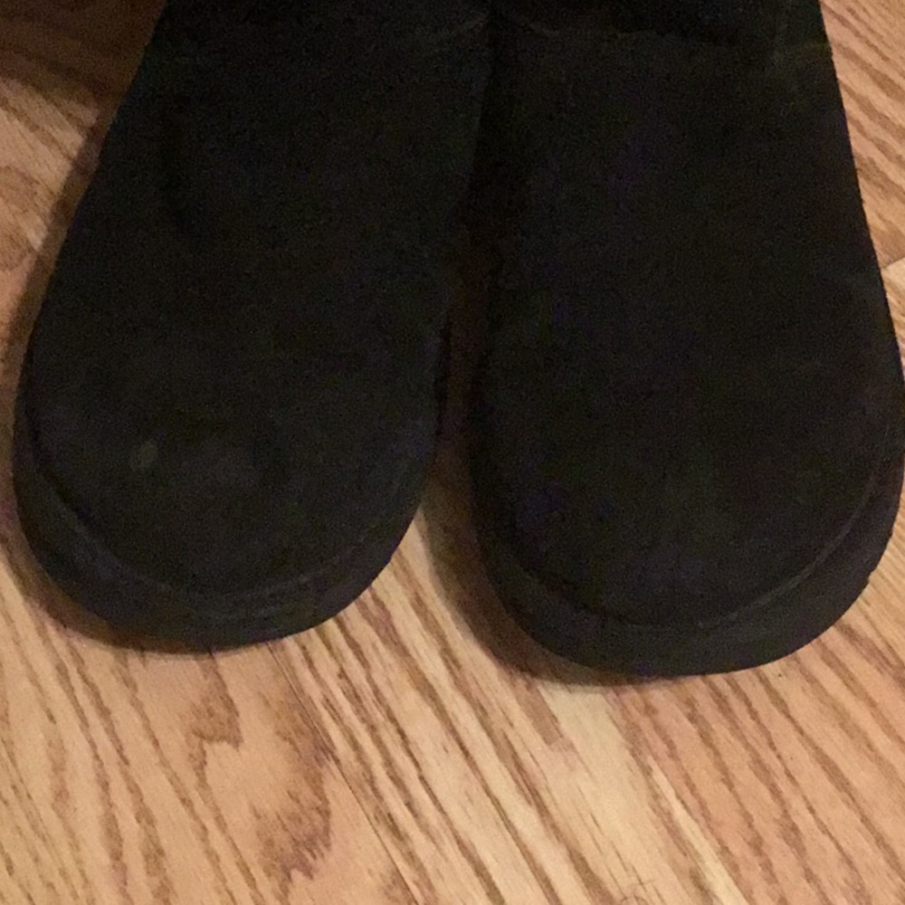 Suede Ugghs - Picture 5 of 5
